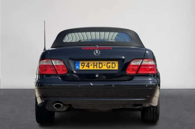 Mercedes-Benz CLK-Klasse (2001) thumbnail 6