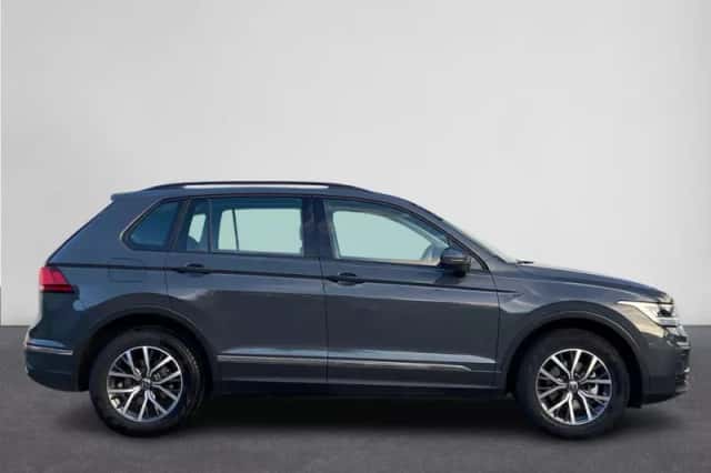 Volkswagen Tiguan (2023) thumbnail 5