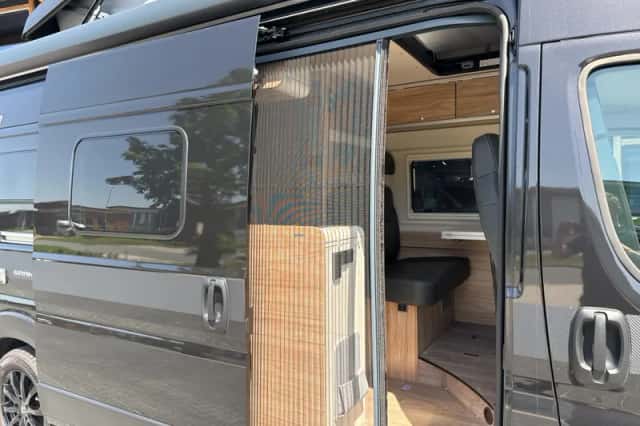 Hymer Grand Canyon (2023) thumbnail 6