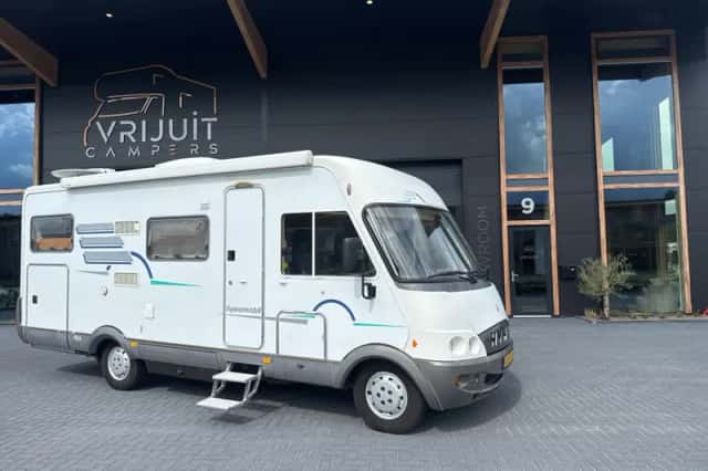 Hymer B 644 (2003) thumbnail 1