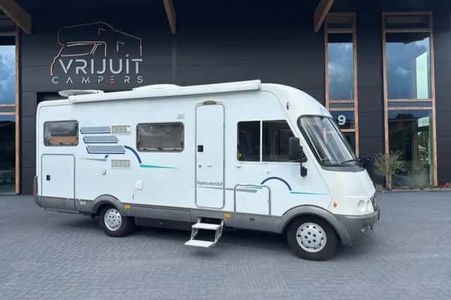 Hymer B 644 (2003) thumbnail 2