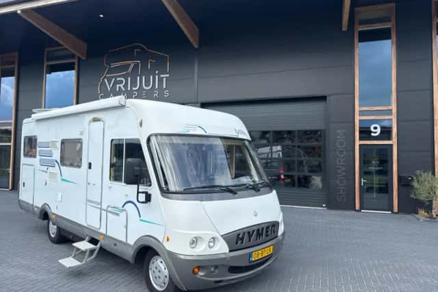 Hymer B 644 (2003) thumbnail 3