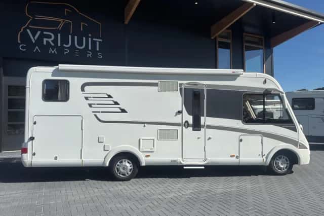Hymer B 678 (2015) thumbnail 2