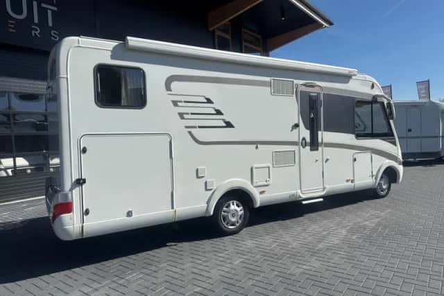 Hymer B 678 (2015) thumbnail 3