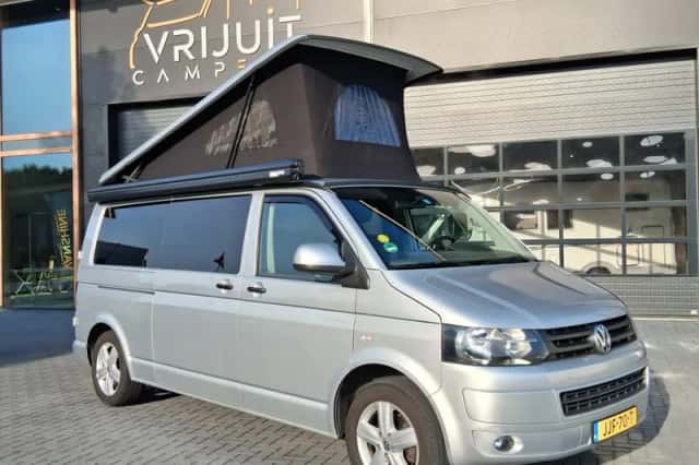 Volkswagen Transporter (2011) thumbnail 2