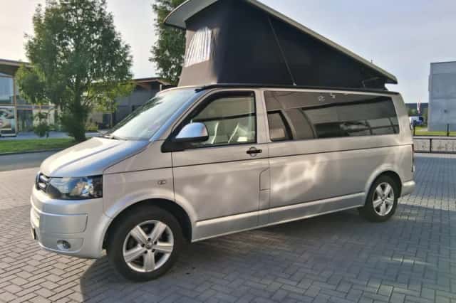 Volkswagen Transporter (2011) thumbnail 3