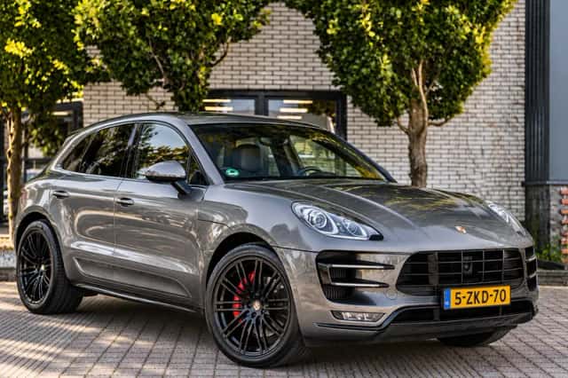 Porsche Macan (2015) thumbnail 3