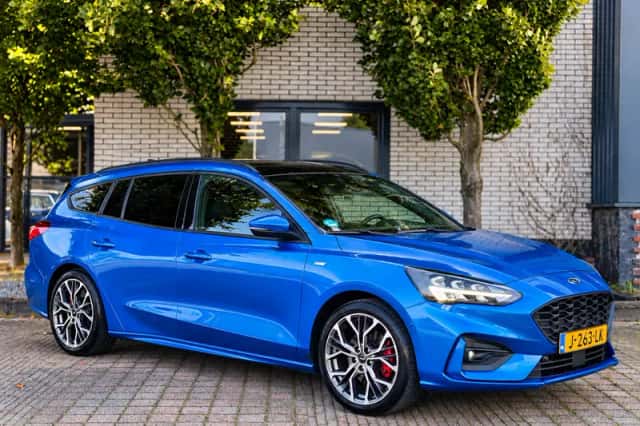 Ford Focus (2020) thumbnail 3