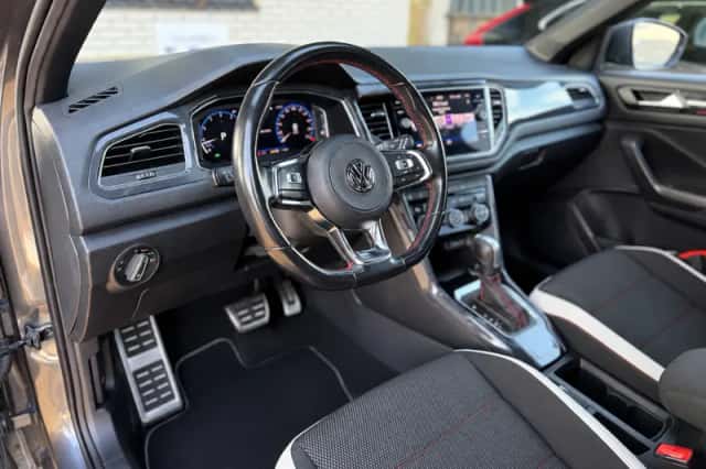 Volkswagen T-Roc (2019) thumbnail 4