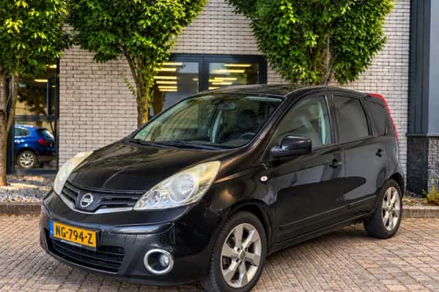 Nissan Note (2012) thumbnail 1