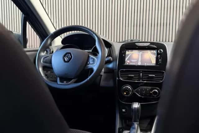 Renault Clio (2017) thumbnail 6