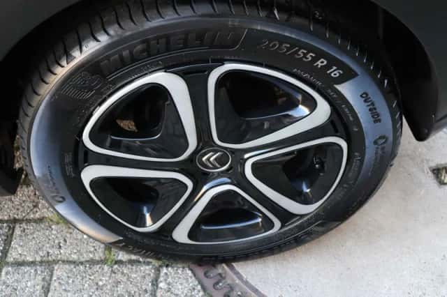 Citroën C3 (2023) thumbnail 6