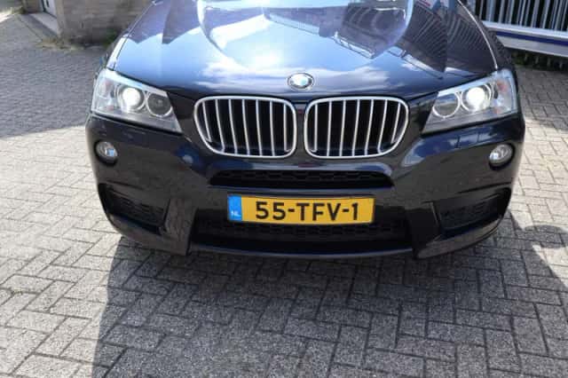 BMW X3 (2012) thumbnail 2