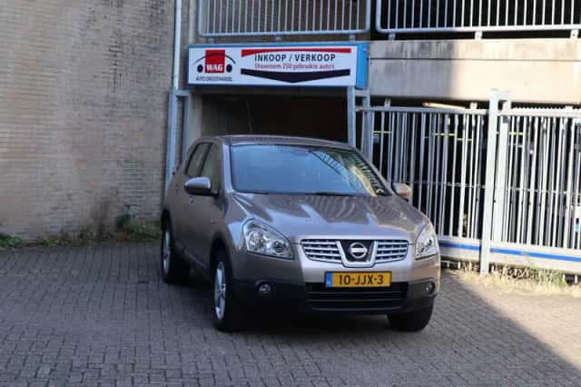 Nissan Qashqai (2009) thumbnail 1