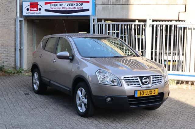 Nissan Qashqai (2009) thumbnail 2