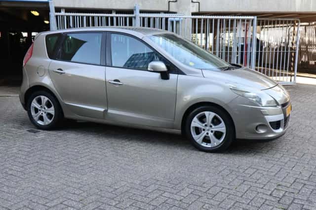 Renault Scénic (2009) thumbnail 4