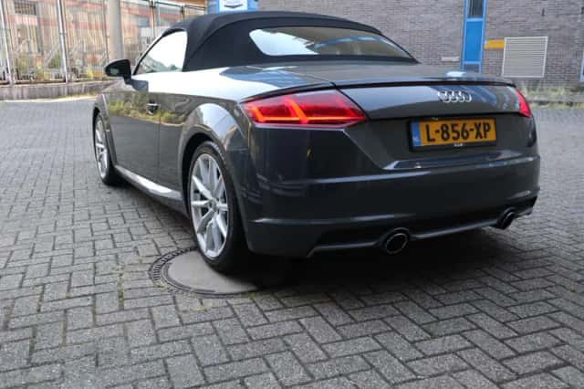 Audi TT (2015) thumbnail 1