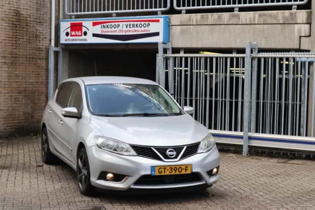 Nissan Pulsar (2015) thumbnail 1