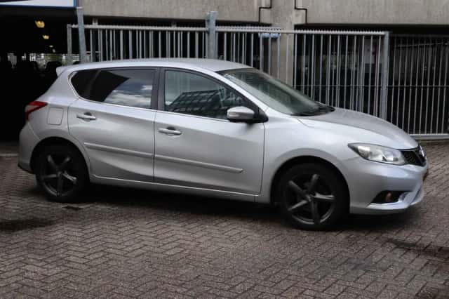 Nissan Pulsar (2015) thumbnail 3