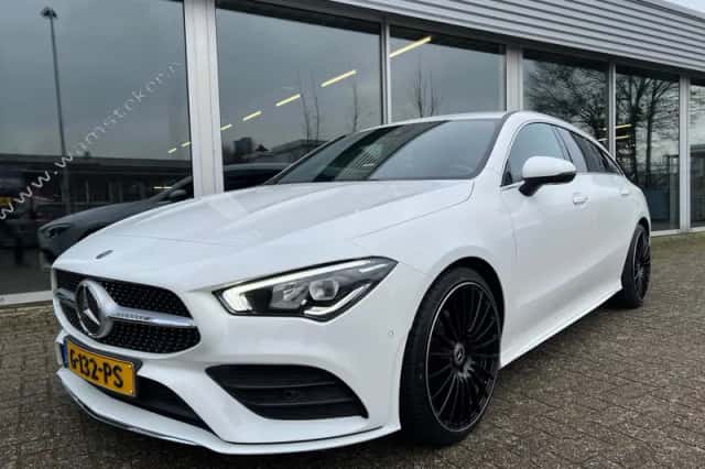 Mercedes-Benz CLA-Klasse (2019) thumbnail 1