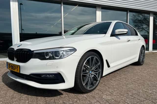 BMW 5-Serie (2018) thumbnail 1