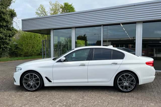 BMW 5-Serie (2018) thumbnail 2