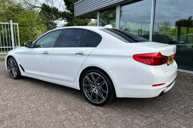 BMW 5-Serie (2018) thumbnail 3