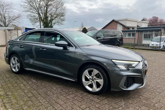 Audi A3 (2022) thumbnail 4