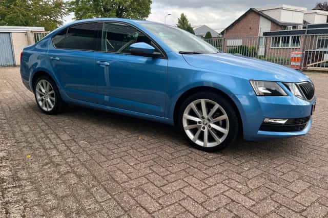 Škoda Octavia (2019) thumbnail 4