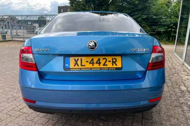 Škoda Octavia (2019) thumbnail 6