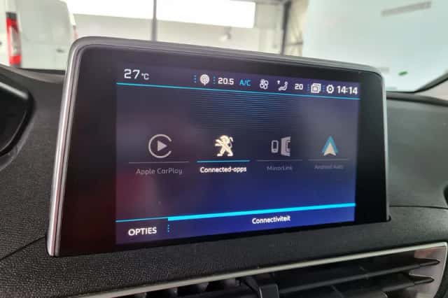 Peugeot 5008 (2017) thumbnail 5