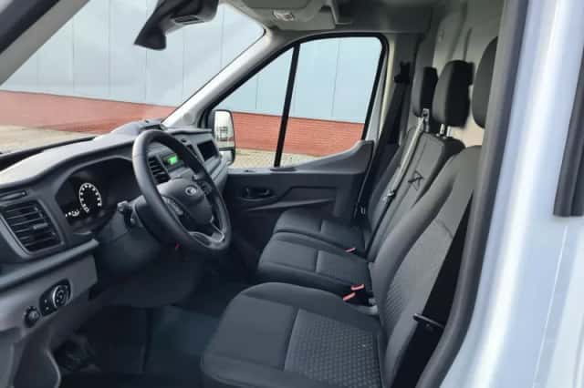 Ford Transit (2022) thumbnail 5