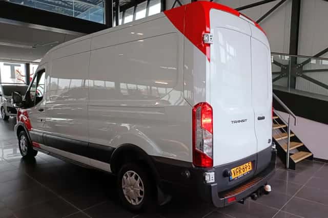 Ford Transit (2018) thumbnail 3