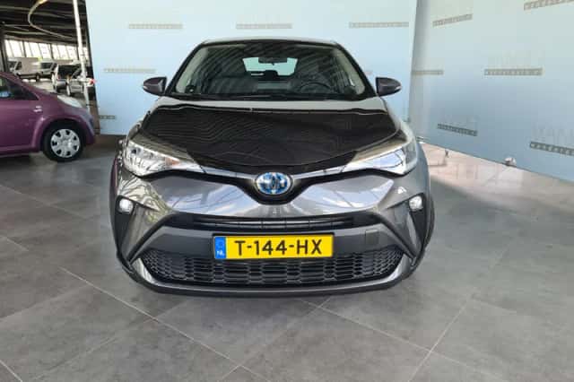 Toyota C-HR (2022) thumbnail 5