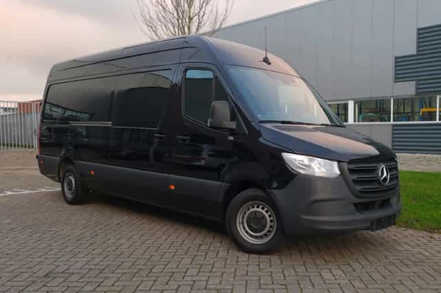 Mercedes-Benz Sprinter (2020) thumbnail 1