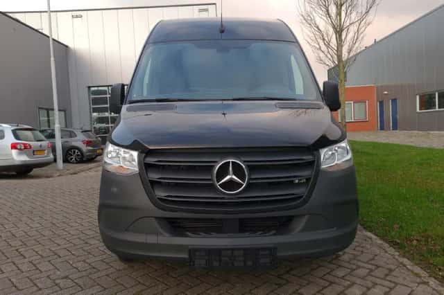 Mercedes-Benz Sprinter (2020) thumbnail 3