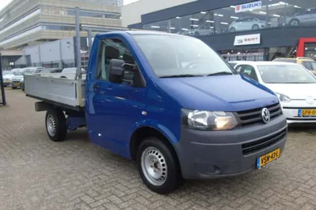 Volkswagen Transporter (2012) thumbnail 3