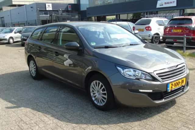 Peugeot 308 (2015) thumbnail 3