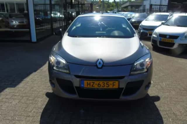 Renault Mégane (2014) thumbnail 2