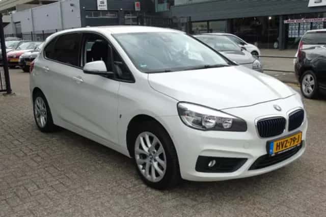 BMW 2-Serie Active Tourer (2017) thumbnail 3