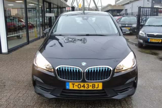 BMW 2-Serie Active Tourer (2018) thumbnail 2