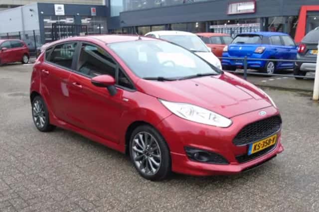 Ford Fiesta (2016) thumbnail 3