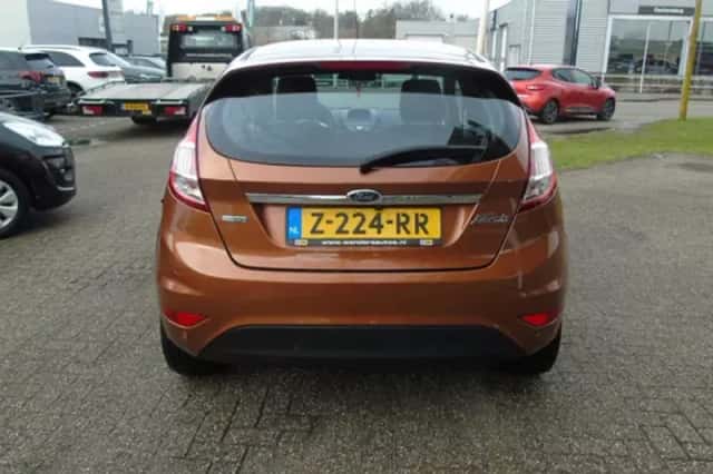 Ford Fiesta (2016) thumbnail 6