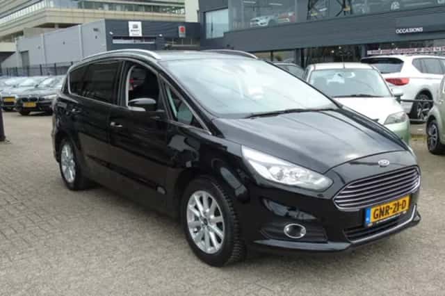 Ford S-Max (2018) thumbnail 3