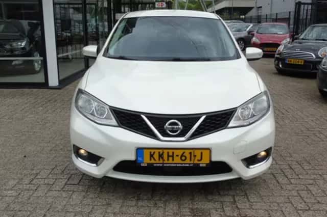 Nissan Pulsar (2017) thumbnail 2