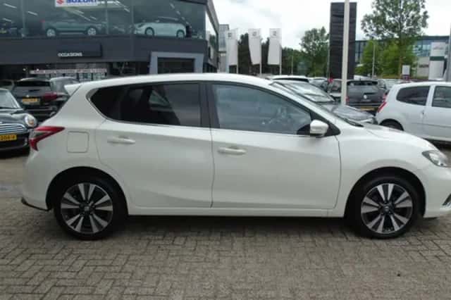 Nissan Pulsar (2017) thumbnail 4