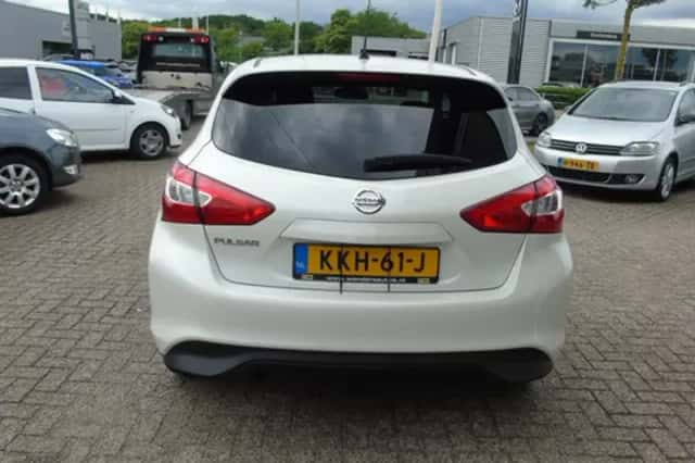 Nissan Pulsar (2017) thumbnail 6