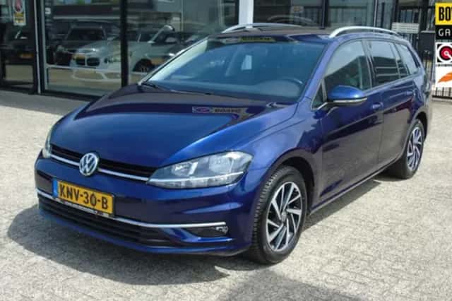 Volkswagen Golf (2019) thumbnail 1