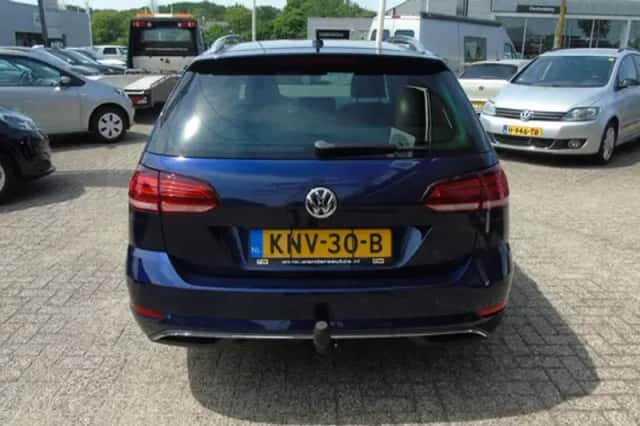 Volkswagen Golf (2019) thumbnail 6