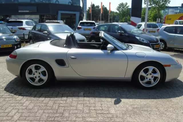 Porsche Boxster (2002) thumbnail 4
